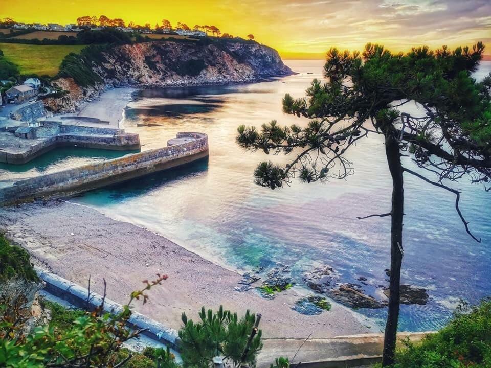 Sea Haze Charlestown Villa Сейнт Остел Екстериор снимка